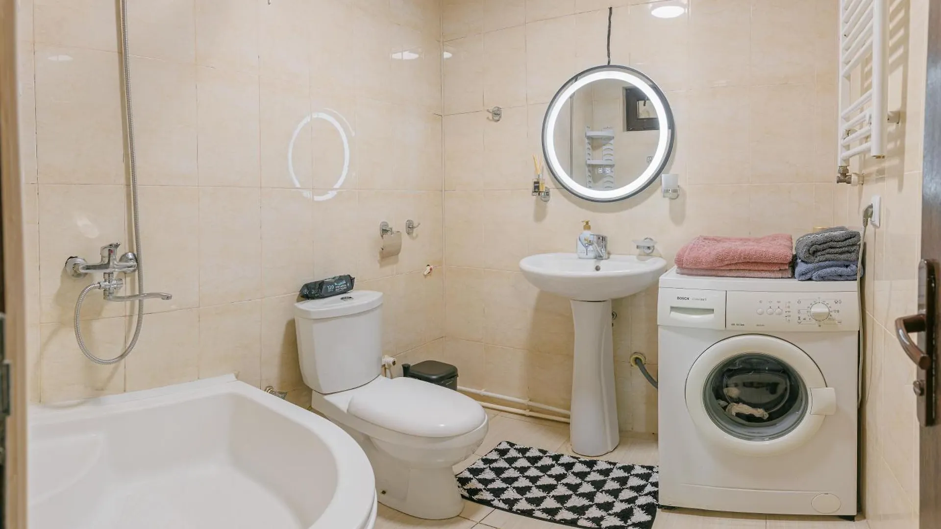 Only Roses Women'S Hostel 第比利斯
